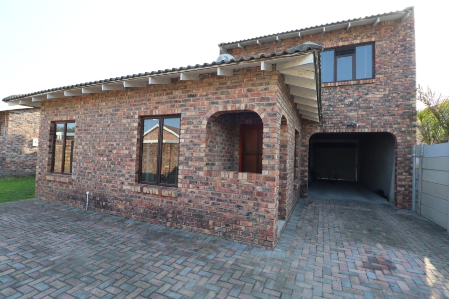 3 Bedroom Property for Sale in Sherwood Eastern Cape